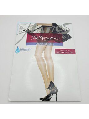 Hanes Silk Reflections Silky Sheer Control Top Pantyhose Size AB Sheer Toe
